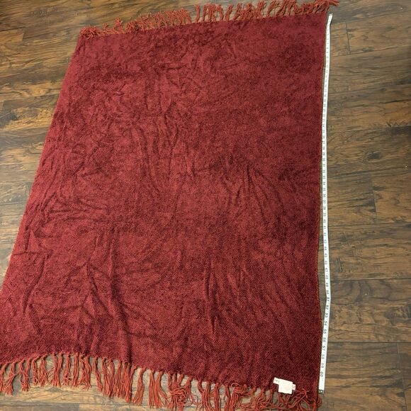 Pottery Barn Soft Fringe Dark Red Maroon Cozy Throw Blanket - Picture 3 of 4